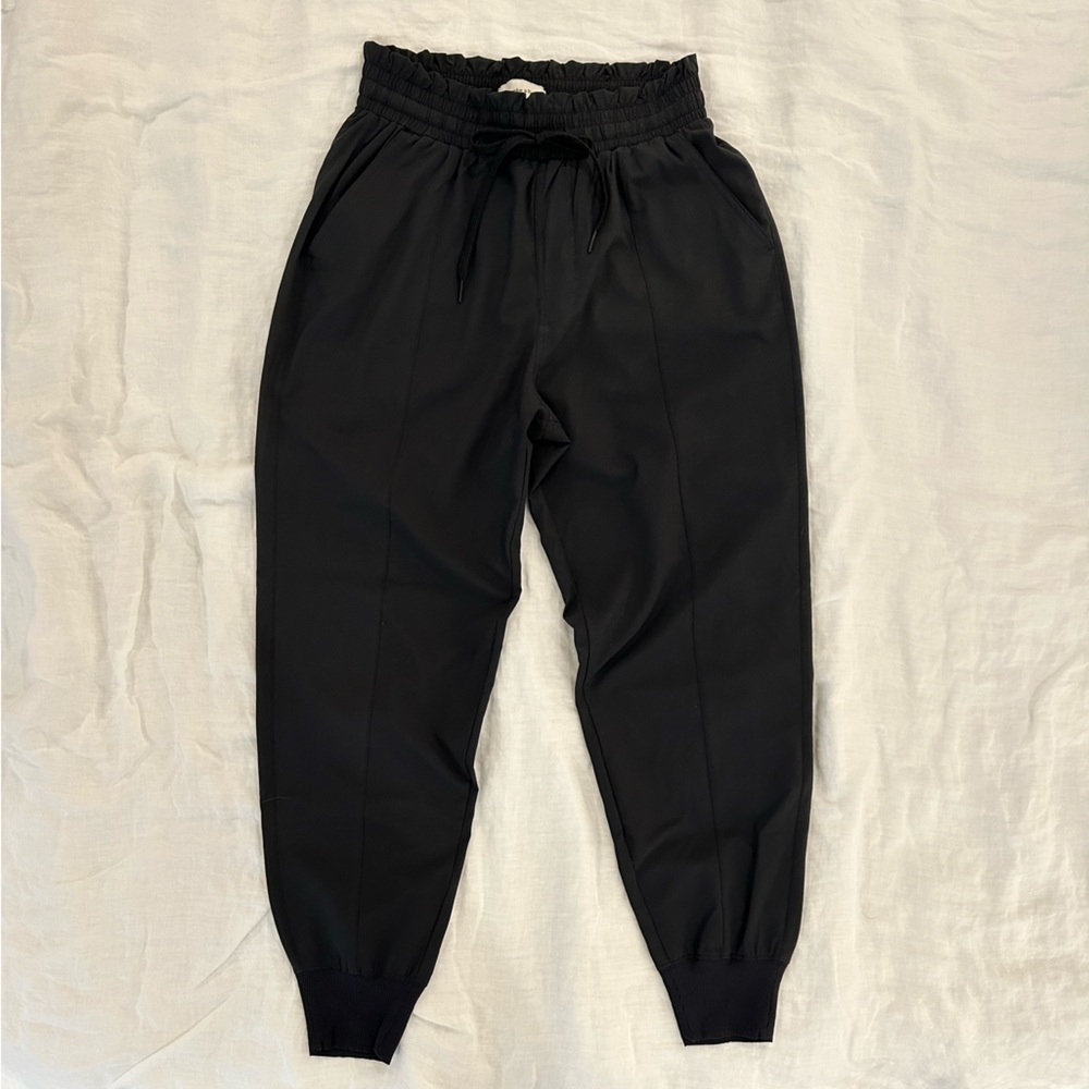 Abercrombie & Fitch Traveler Joggers in Black